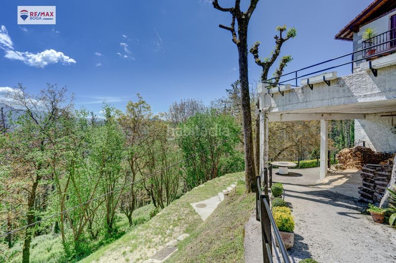 Foto bc930250-a649-40de-a7f3-b7eb6a34d9ef. Casa amb aparcament a Tolosa