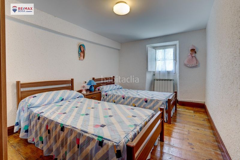 Foto ca0a153a-7e35-4803-b0de-09de9e524e6e. Casa amb aparcament a Tolosa