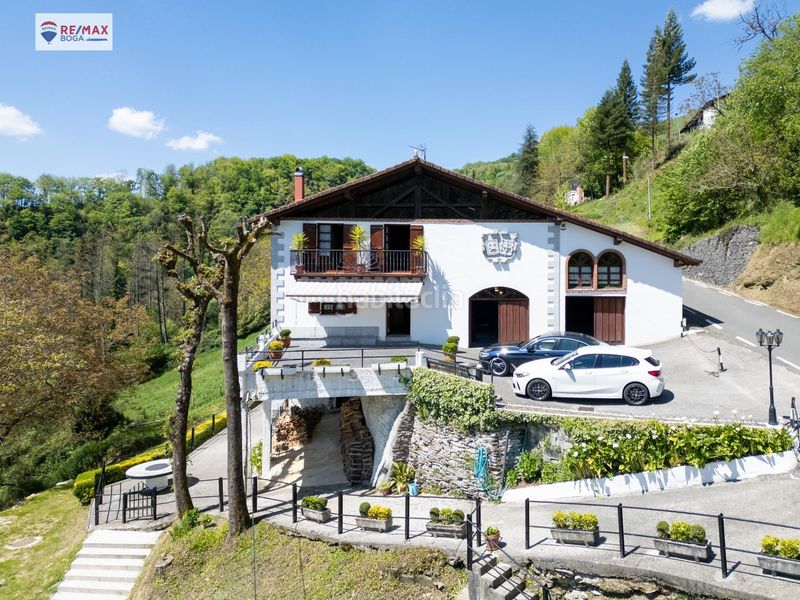 Foto f13006f7-042b-4113-95a5-25a7dd08aed2. Casa amb aparcament a Tolosa