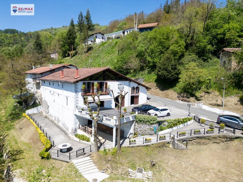 Foto dbd40866-d5b9-49fd-88cf-7fcb32ffacd8. Casa amb calefacció aparcament a Tolosa