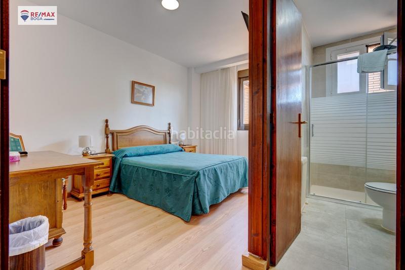 Foto bbd10a6a-ff20-4f2b-8cbc-02be5b98b4df. Edificio hostalrestaurante la rioja en funcionamiento. en Cuzcurrita de Río Tirón
