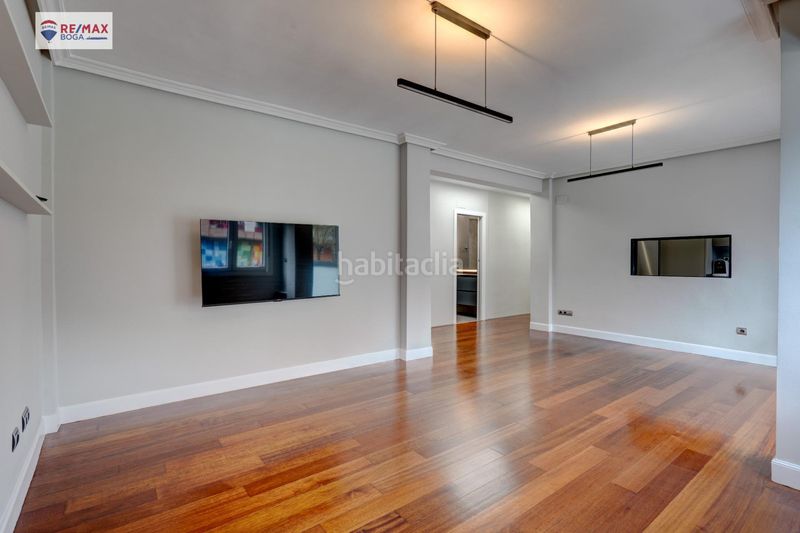 Foto 00f3151c-e4bb-456c-a70c-bf6c61a09f38. Pis a Zarautz