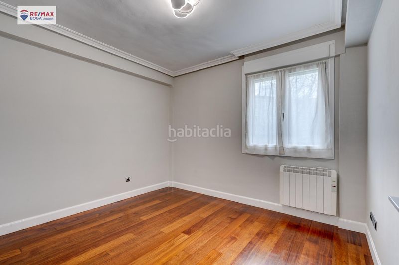 Foto 189d856c-4d65-407f-947c-4a4f3833d77e. Pis a Zarautz