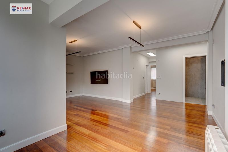 Foto 25203a3d-a47c-4272-9335-304335ec0e7b. Pis a Zarautz