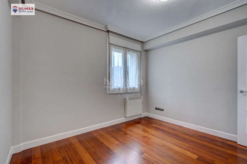 Foto 2d3d3630-220e-412b-a97d-2fe169f8e541. Pis a Zarautz