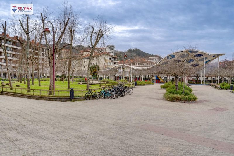 Foto 39b3f8a6-4bf7-4bb2-9b73-bac2f7c19b05. Pis a Zarautz