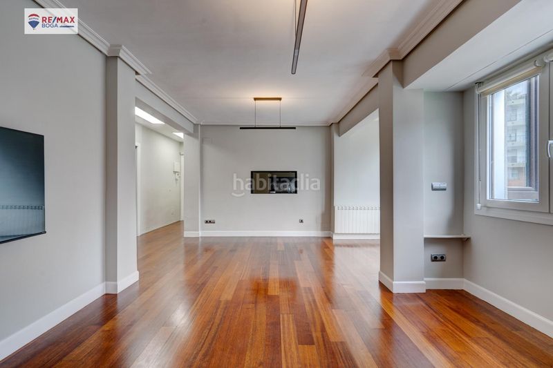 Foto 3ae1a6a2-cccd-4452-882c-e20c2e56185b. Pis a Zarautz