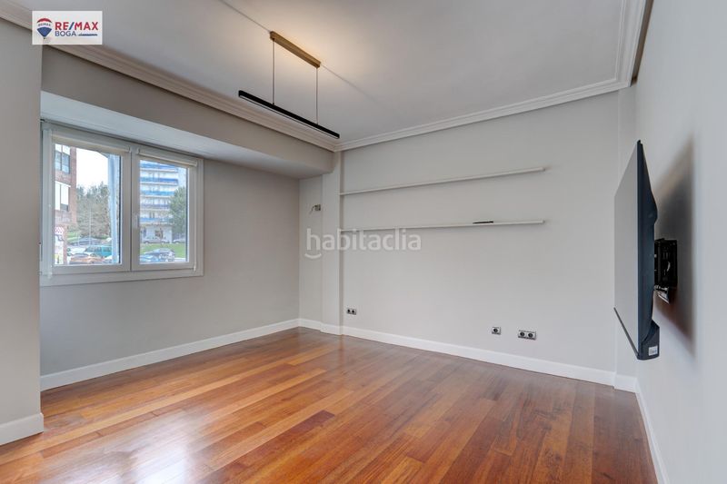 Foto 5a8b4359-8f15-4fc8-8dad-fa23ad68e445. Pis a Zarautz