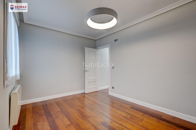 Foto 9d57c6b9-5ab4-43e9-b576-3439966086f1. Pis a Zarautz