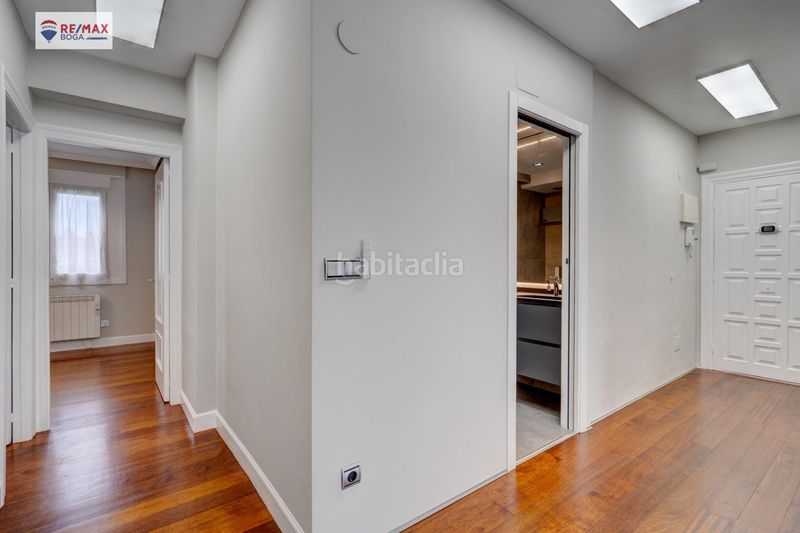 Foto aa7b5c37-50b0-415c-a46c-409cc18955b8. Pis a Zarautz