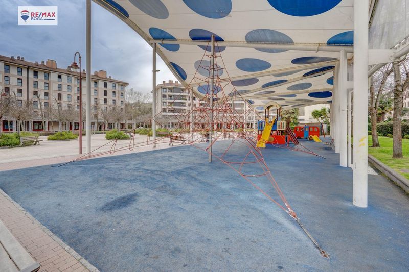 Foto f6c379e0-4d67-4eb2-bb96-b9ef7526b0e6. Pis a Zarautz