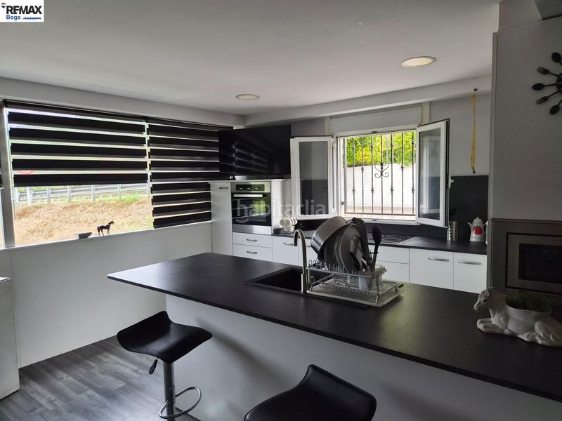 Foto fdf26d0e-566f-4f45-ba8c-4a832ce4125a. Local comercial a Zarautz