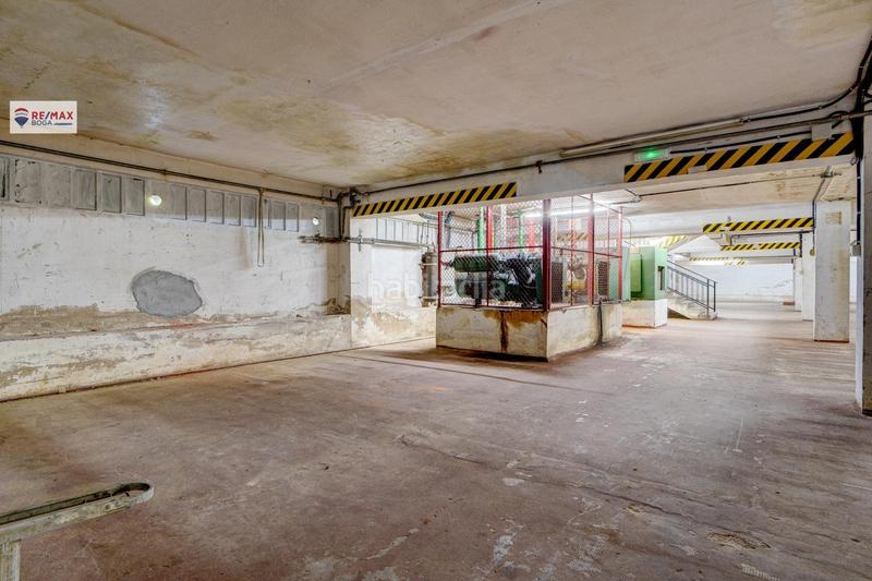 Foto bec7efba-c8af-4d90-83fc-297d279f5a89. Bâtiment à usage industriel dans Aia