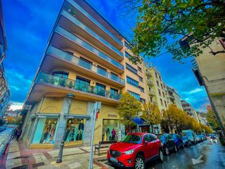Car parking in Hernani. Raya de garaje en el centro de hernani. espacio seguro para tú v