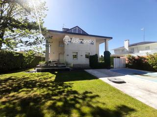 Casa  Prado valdelagua. Avenida prado valdelagua
