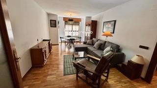 Rent Flat  Reyes católicos. Alquiler piso