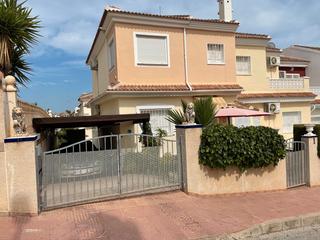 Maison jumele  Calle isla menorca nmero 2. 2 bed  lola  corner townhouse