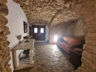 Masia a Carrer de les placetes 8. Casa de piedra en el casco antiguo de pals