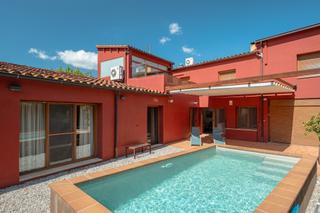 Casa adossada a Carrer de fitor 28. Casa de pueblo con licencia turstica en fonteta  baix empord