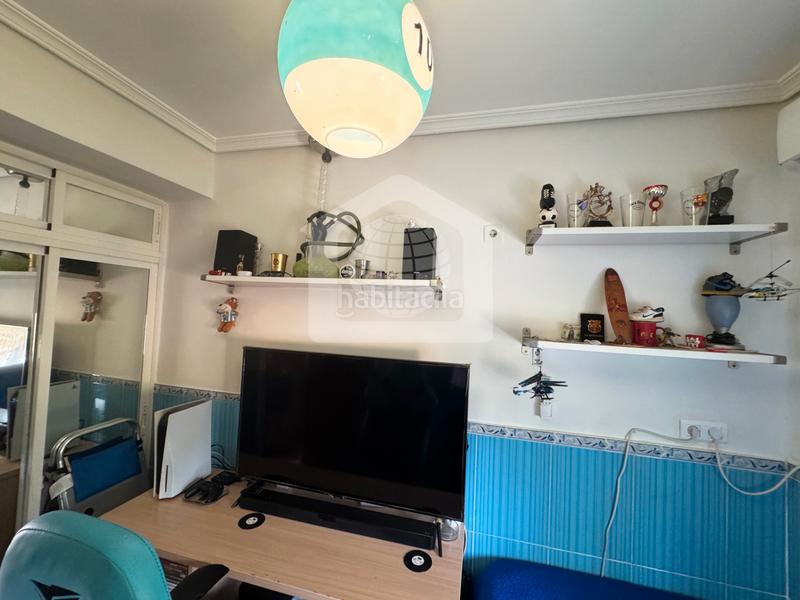 Foto 2489d145-b69f-42d6-a12d-cd197bd61a93. Piso  en venta en avenida obispo ángel herrera oria en Málaga