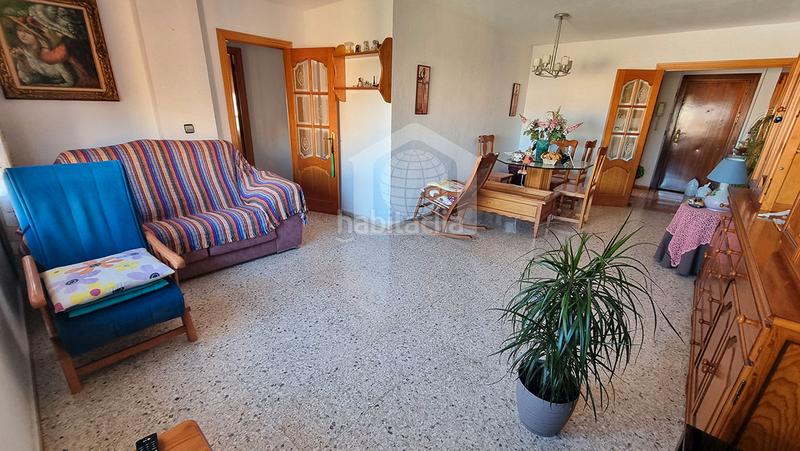 Foto 5a89fd50-2575-446a-884d-c01a1718432a. Piso  en venta en calle simeón giménez reyna en Málaga