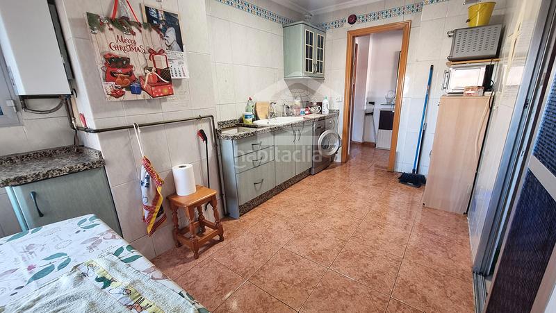 Foto 5f7a1f24-a36d-4655-8e9d-29fff444b140. Piso  en venta en calle simeón giménez reyna en Málaga