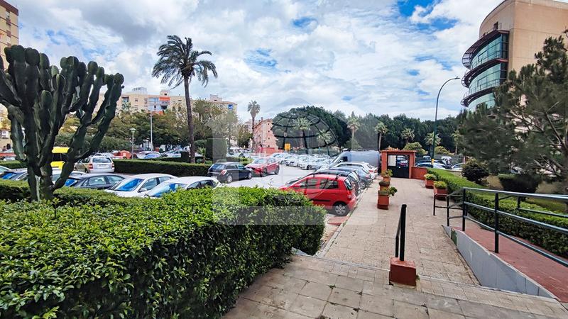 Foto 6cd055e7-62c4-4608-b0c9-13ad726c46d0. Piso  en venta en calle simeón giménez reyna en Málaga