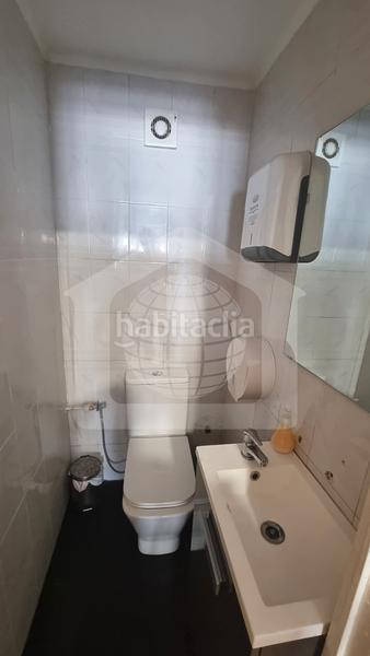 Foto e0f35ecb-aee8-4271-982f-a84d0d3ed5dc. Local comercial en calle martínez maldonado 1 local en venta en calle martínez maldonado en Málaga