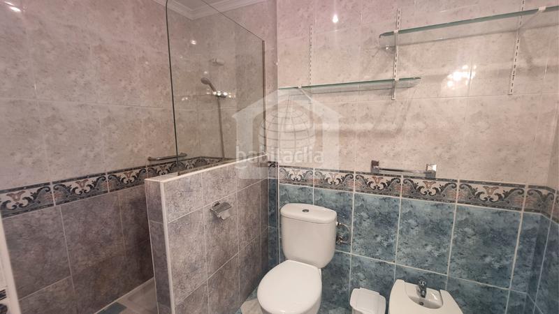 Foto 15e3e659-b658-4b4e-b473-8a4b9a7997d4. Piso  en venta en calle simeón giménez reyna en Málaga