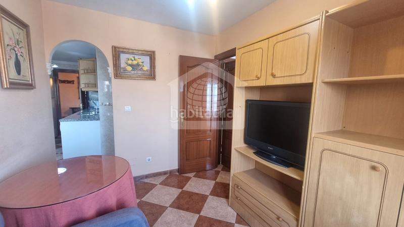 Foto 572aa999-c134-42ec-a355-317d0117aa83. Piso  en venta en calle simeón giménez reyna en Málaga