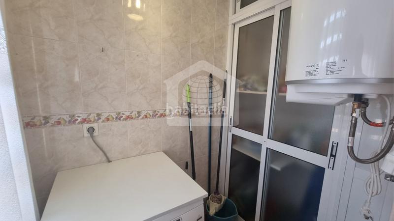 Foto a10b8bfb-44ce-4a37-af34-06789c773ffb. Piso  en venta en calle simeón giménez reyna en Málaga