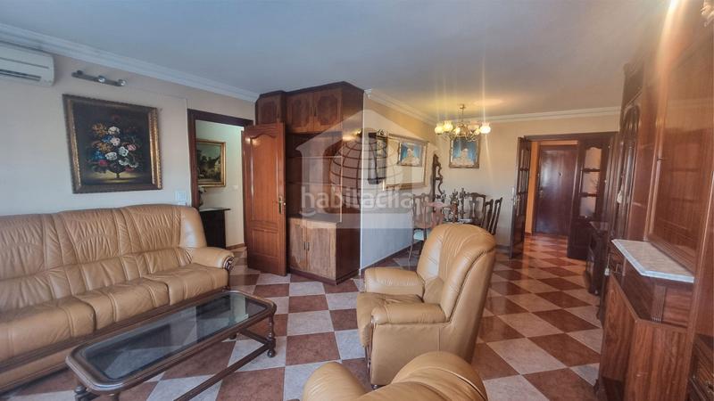 Foto e13ede6e-56c7-46f4-bde7-541cdb73ca16. Piso  en venta en calle simeón giménez reyna en Málaga