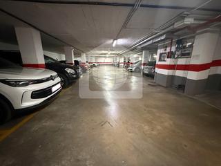 Aparcament cotxe  Avenida carlos haya. Garaje en venta en avenida carlos haya