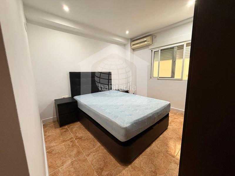 Foto 86c27159-281b-4c3f-bfb1-77dcd778d297. Appartamento in calle martínez maldonado 1 in Los Castillejos - La Trinidad Málaga