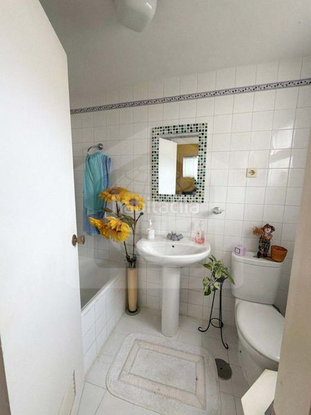 Foto fe131882-b2b4-46ce-b76b-1874200076a3. Casa amb piscina a Bel - Air Estepona