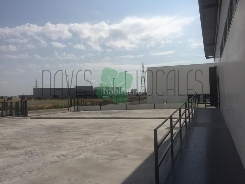 Foto 4c58e413-46f4-4dcc-b653-7b82f301e38d. Rent industrial building in Centro-Ayuntamiento Pinto