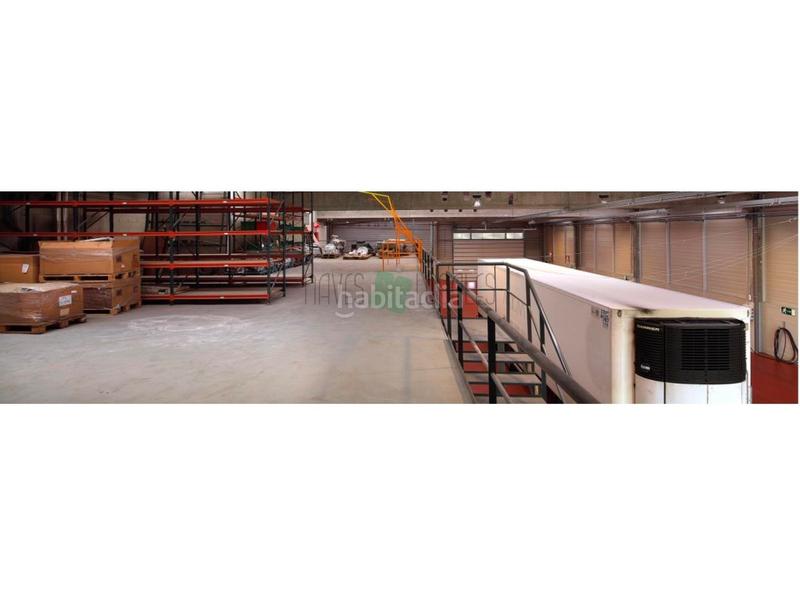 Foto f5313777-ec13-4f3a-bde5-f3e1db91c5b1. Lloguer nau industrial a El Barral Ferial Coslada
