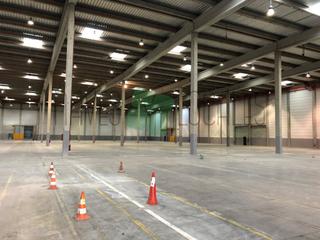 Miete Fabrikhalle in Alovera. Alquiler de plataforma logística en alovera