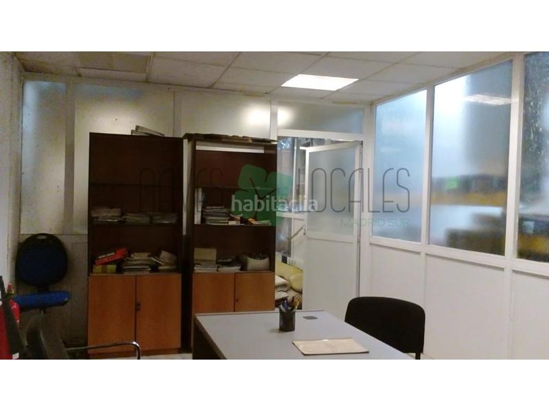 Foto f08ce12f-b7ec-4a03-bdd1-0402ed7b31f9. Capannone industriale in Zona Industrial Pinto