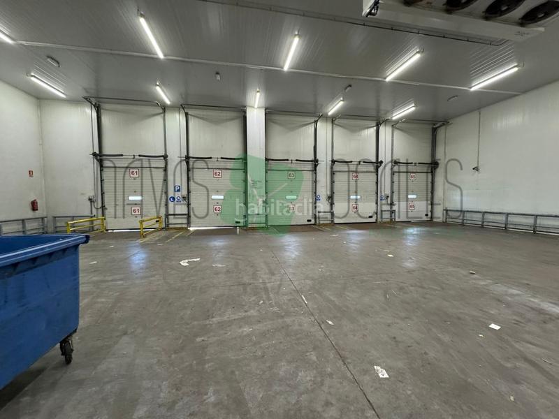 Foto f11959fa-9257-4bfa-ad40-bfc1448bca2e. Lloguer nau industrial a Estación Valdemoro