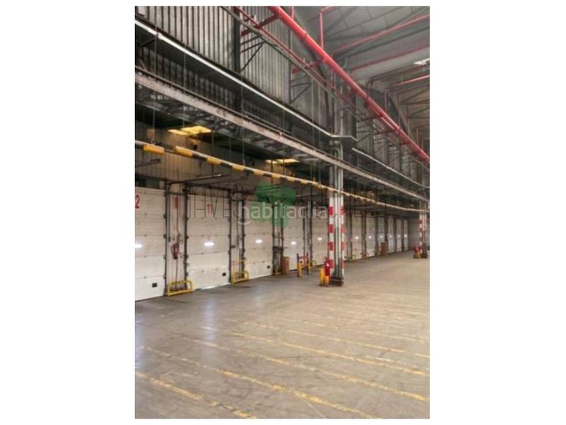 Foto 0e4bcc23-e31f-4f24-9cc6-a8a759e1f043. Miete fabrikhalle in Estación Valdemoro