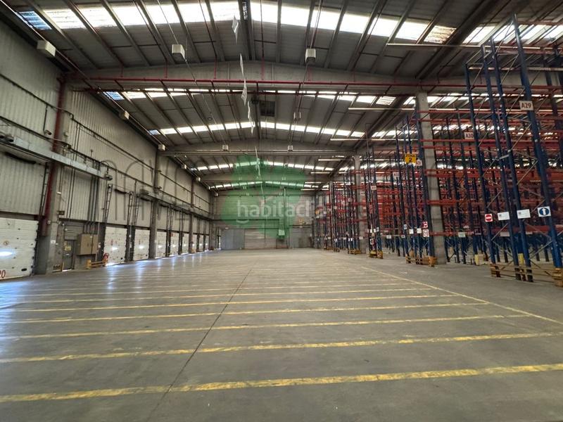 Foto 3cd6deba-c88e-41c8-870a-f3fd0cc90e74. Miete fabrikhalle in Estación Valdemoro