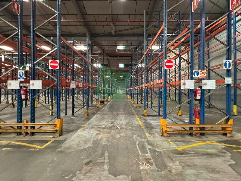 Foto 69059fc7-3b31-4a5c-b19c-2eebf438c343. Affitto capannone industriale in Estación Valdemoro