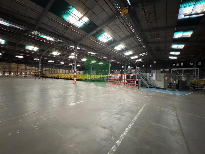 Foto 8ad7d374-66c7-4d25-9b83-dbc2866cc5f1. Lloguer nau industrial a Estación Valdemoro