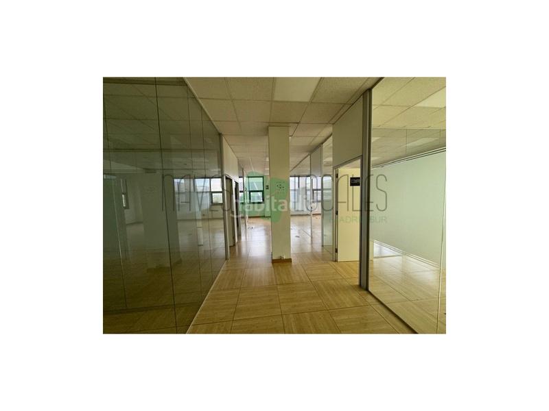 Foto e2efc04c-b2bf-43d2-b207-c12300e19260. Rent industrial building in Sudeste Industrial Fuenlabrada