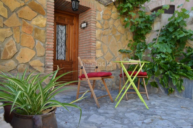 Foto f63ee90d-cad9-4a9e-b851-33522bcf3631. Casa amb aparcament a Vilella Alta (La)