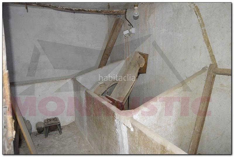 Foto e258b9ee-51f7-425c-97b2-6920b01ebd51. Maison avec parking dans Sarral