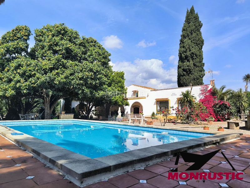 Foto cc38a56c-72a1-48a7-955c-fc8cc5ae6d59. Masia amb piscina a Valls