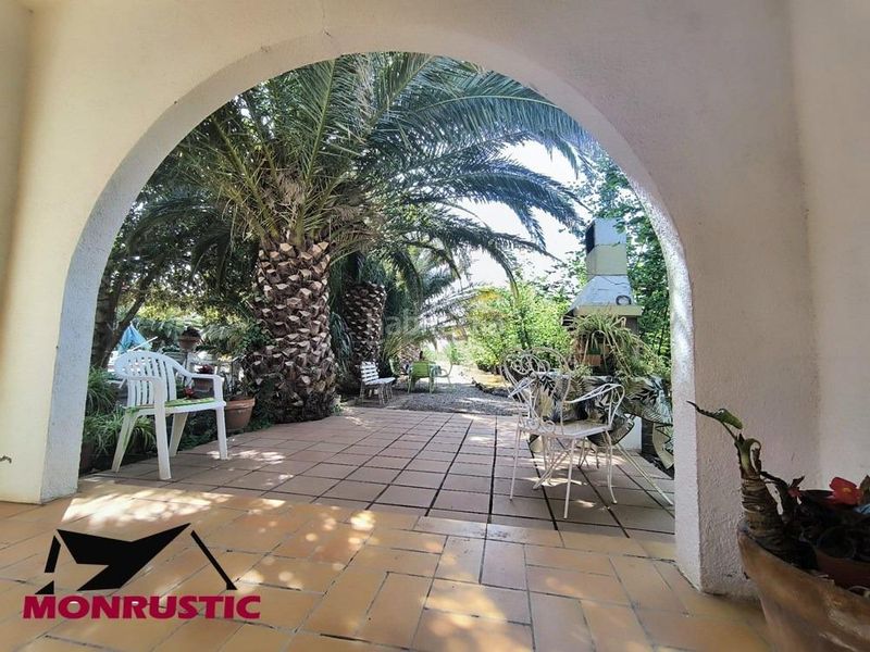 Foto e7a25383-4280-4ccb-9cb9-a9829256108a. Masia amb piscina a Valls