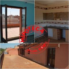 Pis a Mollerussa. Piso de 5 habitaciones con estupenda terraza privada !